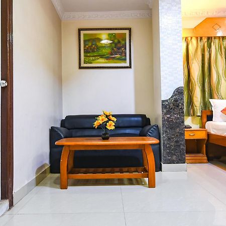Hotel FabExpress Wild Orchid Kalkutta Exterior foto